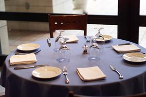 千葉・幕張本郷の居酒屋「酒場食堂V」の魅力と店舗情報