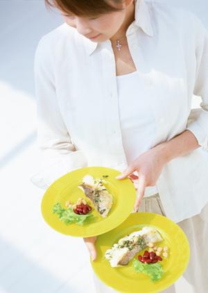 皿などの食器のOEMを依頼するなら